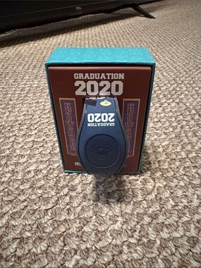 Disney MAGIC BAND LIMITED RELEASE GRADUATION 2020